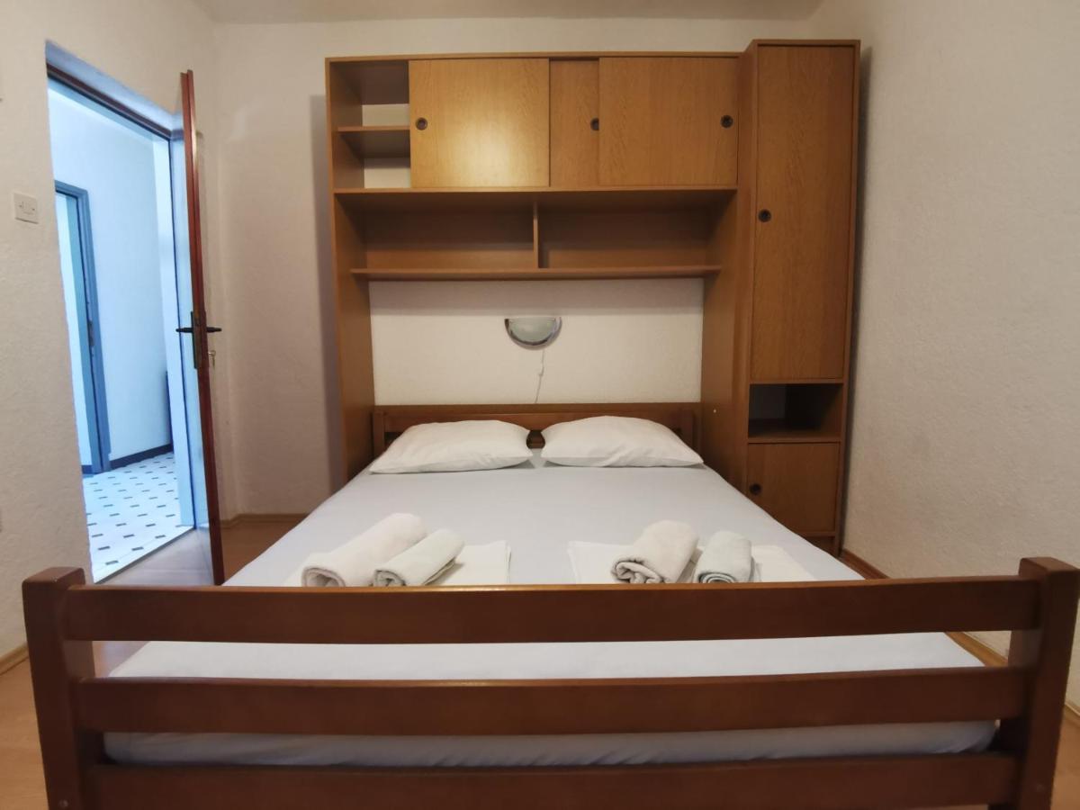 DeeDee Apartment Senj  Buitenkant foto