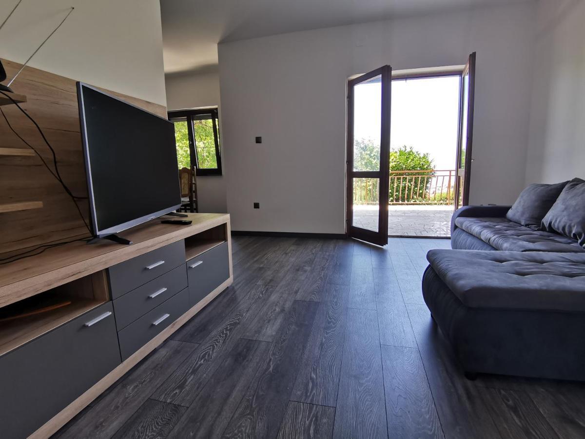 DeeDee Apartment Senj  Buitenkant foto
