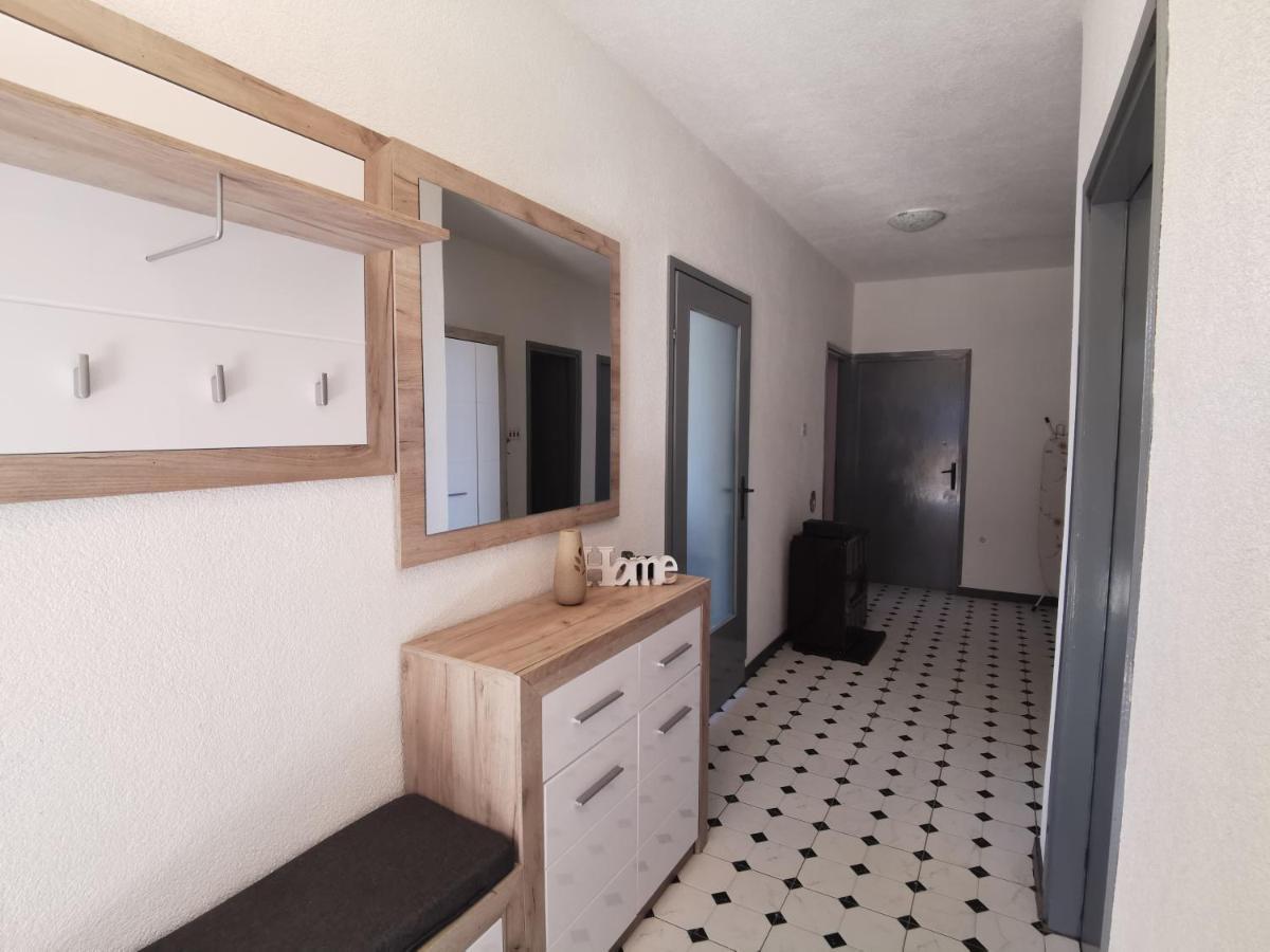 DeeDee Apartment Senj  Buitenkant foto